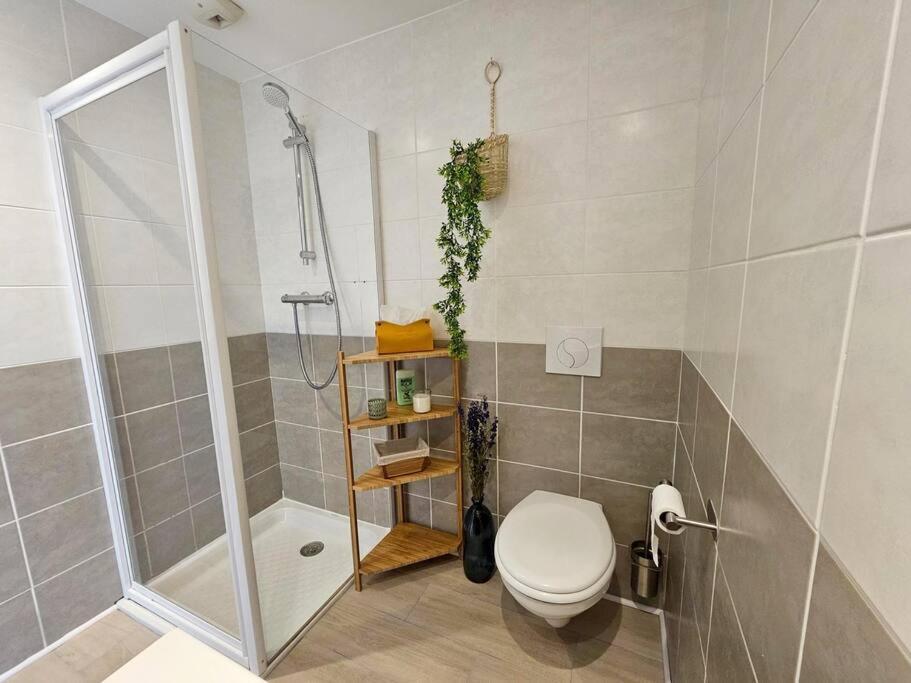 104 Douce Provence Au Calme Face A La Piscine Apartman Éguilles Kültér fotó